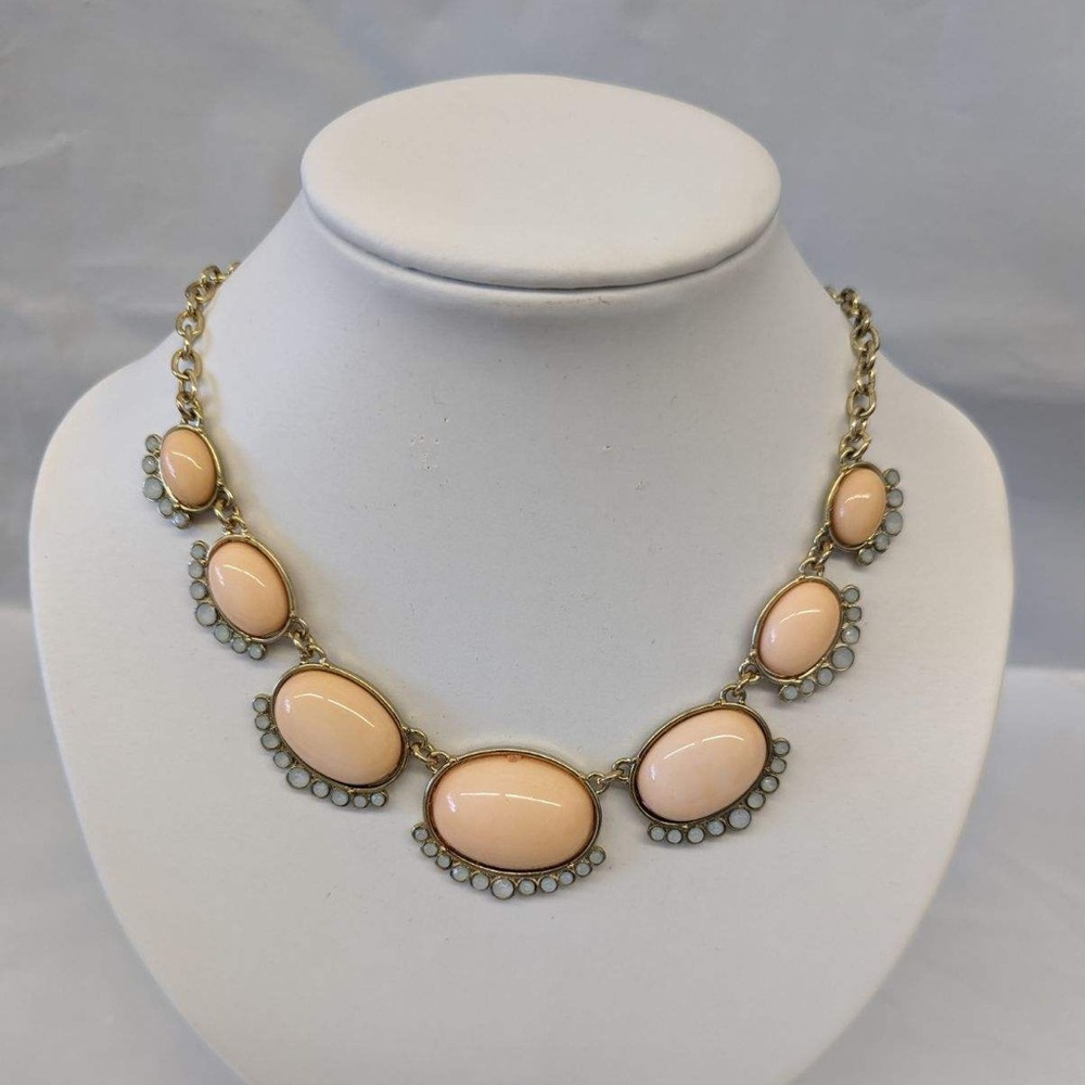 Lily brand statement necklace